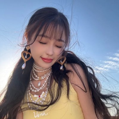 捡闺女后，废柴王爷被旺成了皇帝